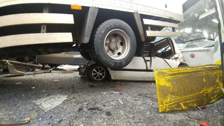 40 vehicles pileup in Turkey: 2 dead