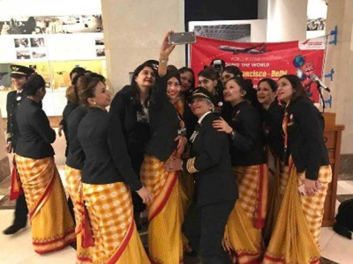 Женский экипаж авиакомпании Air India выполнил кругосветное путешествие