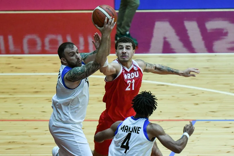 Azərbaycan Basketbol Liqasında I tura yekun vurulub