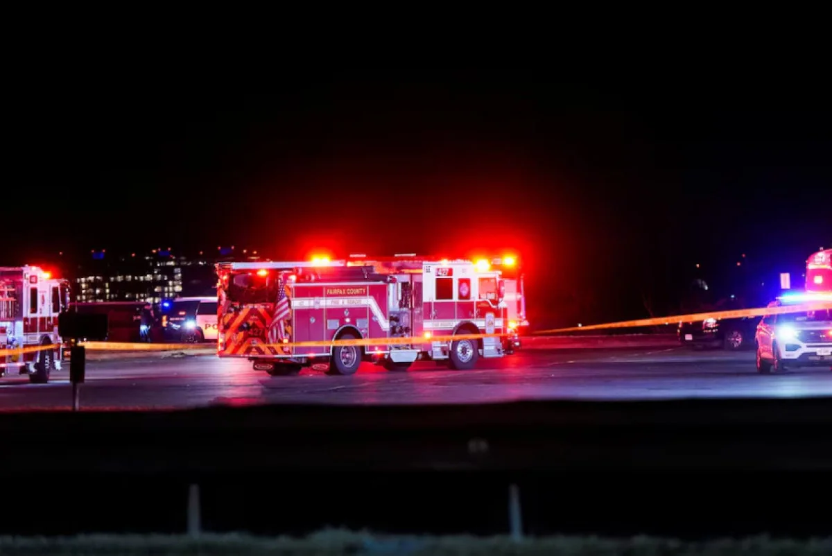 Nearly 300 people involved in rescue operation at US plane crash site