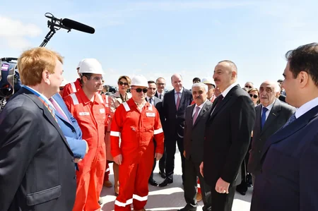 Prezident İlham Əliyev Heydər Əliyev adına yarımdalma qazma qurğusunun açılışında iştirak edib - YENİLƏNİB