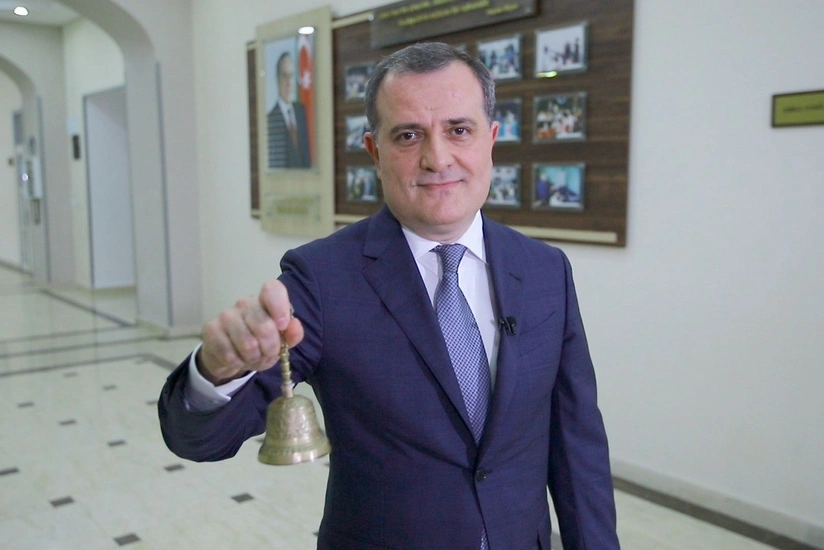 В Азербайджане состоялся виртуальный Последний звонок - ВИДЕО