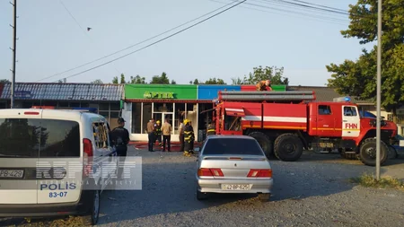 Oğuzda apteklərdə və geyim mağazasında yanğın baş verib