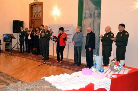 Həzi Aslanov adına Mərkəzi Zabitlər Evində sərgi keçirilib