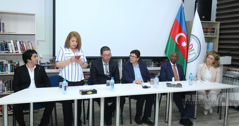 Beynəlxalq dekolonizasiya konfransının iştirakçıları Dillər Universitetini ziyarət ediblər