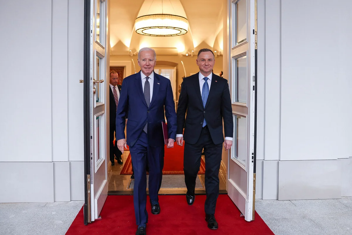 Bayden Polşa Prezidentinə zəng edib