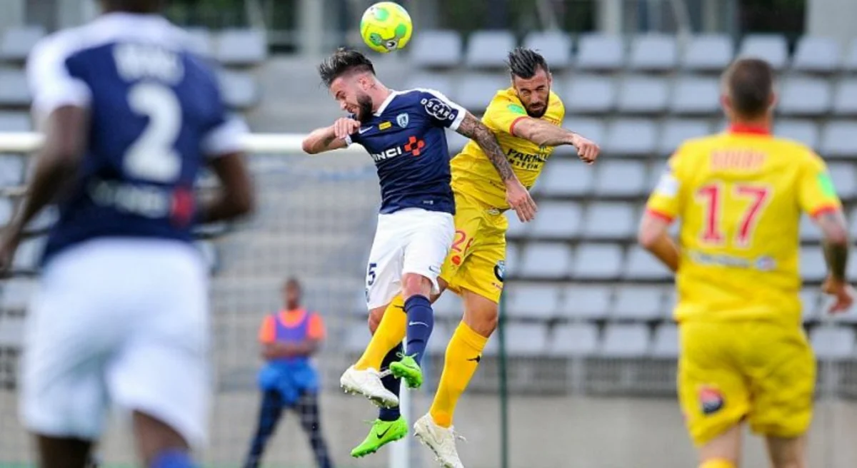 Fransada futbol matçı zamanı videotəkrara baxışdan sonra qol ləğv olunub