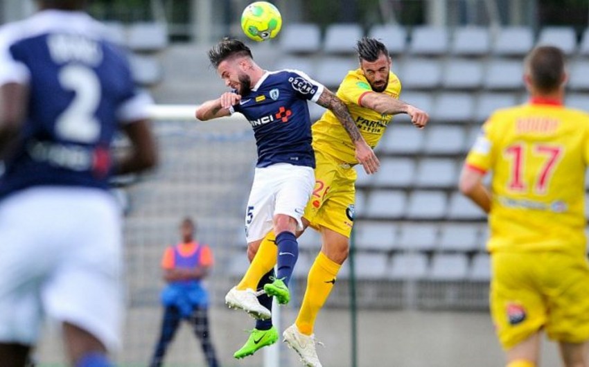 Fransada futbol matçı zamanı videotəkrara baxışdan sonra qol ləğv olunub