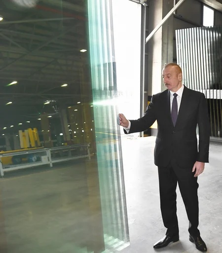 Президент заложил фундамент двух заводов и открыл предприятие в Сумгайыте