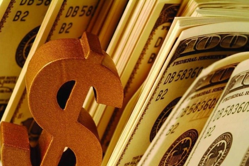 Xaricilərin Azərbaycan banklarındakı əmanətləri azalmaqda davam edir