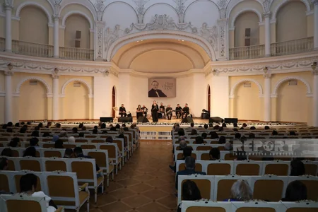 Mahnı və Rəqs Ansamblı Fikrət Əmirovun 100 illik yubileyi münasibətilə konsert proqramı ilə çıxış edib