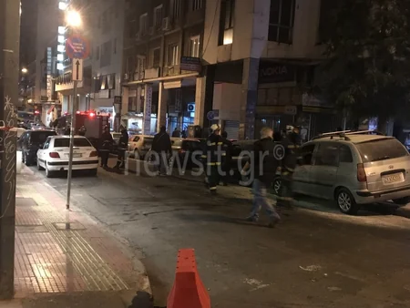 Afinada anarxistlər polis idarəsinə hücum ediblər, 4 nəfər yaralanıb - VİDEO