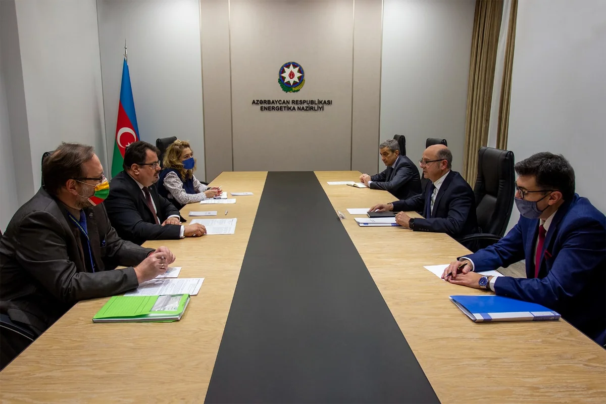 Energetika naziri Aİ-nin ölkəmizdəki nümayəndəliyinin yeni rəhbərini qəbul edib