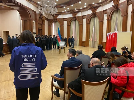 Tələbə-gənclər prezident seçkilərini müşahidə edirlər