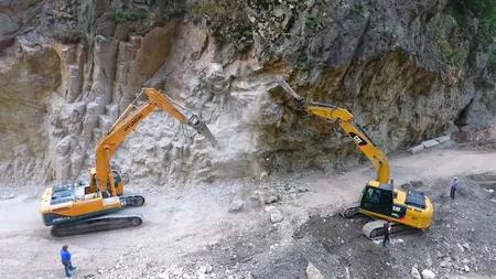 Turizm imkanlarını genişləndirən yolun yenidən qurulması yekunlaşır