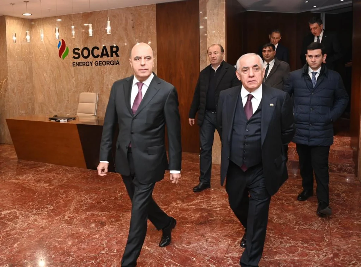 Əli Əsədov SOCAR-ın Gürcüstandakı nümayəndəliyinin inzibati binası ilə tanış olub