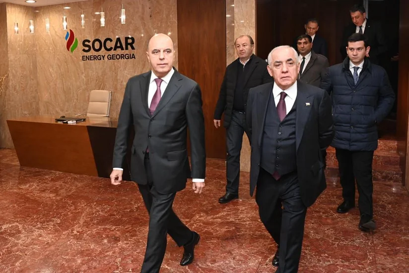 Əli Əsədov SOCAR-ın Gürcüstandakı nümayəndəliyinin inzibati binası ilə tanış olub