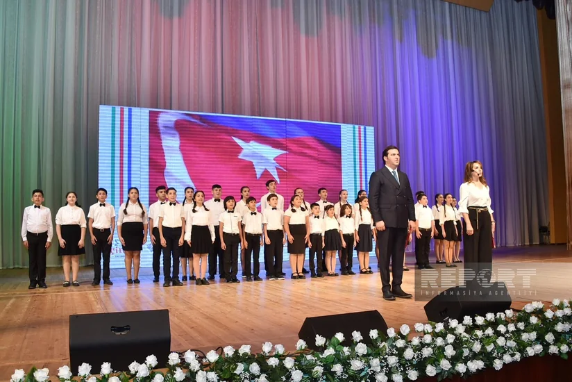 Bakıda Heydər Əliyevin 100 illiyinə həsr olunan ibtidai sinif müəllimlərinin lll forumu keçirilib