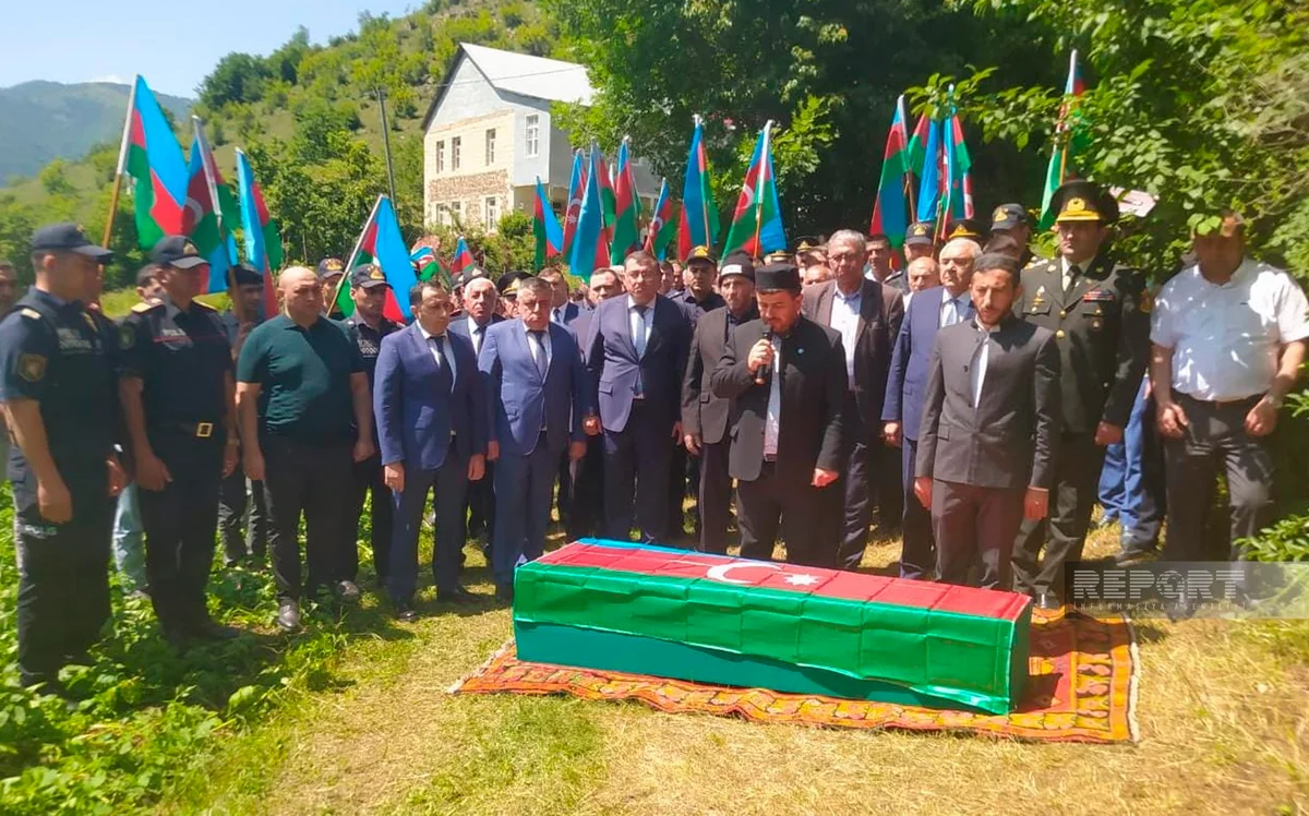Eldar Ələsgərov: Artıq şəhid qardaşımın məzarından xəbərdarıq