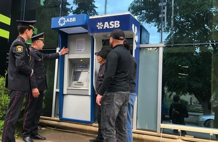 Cəlilabadda kiberdələduzluq və bank kartlarından oğurluq hallarına qarşı tədbirlər təşkil olunub