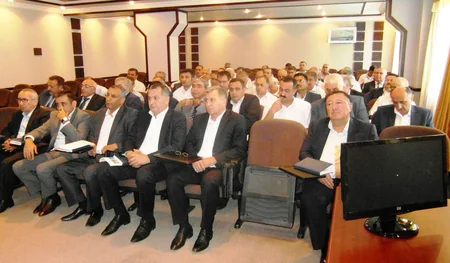 ​“Azneft”də yarımillik istehsalat göstəriciləri müzakirə olunub