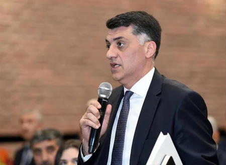 Fərid Qayıbov idman idarələri qarşısında yeni vəzifələr qoyub