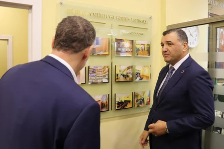 Vəkillər Kollegiyasının Hüquqi Yardım və Tədris Mərkəzində beynəlxalq ekspertlə görüş olub
