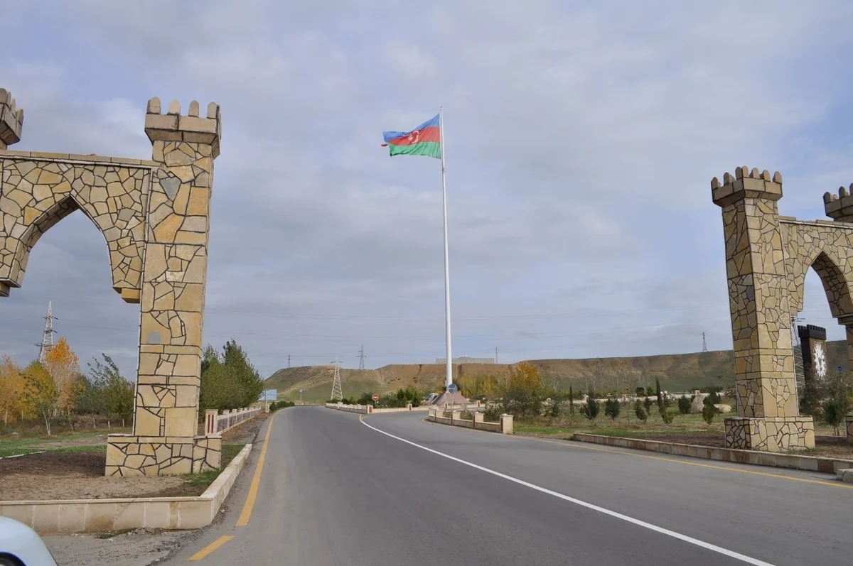 В Гаджигабуле заложили фундамент нового завода