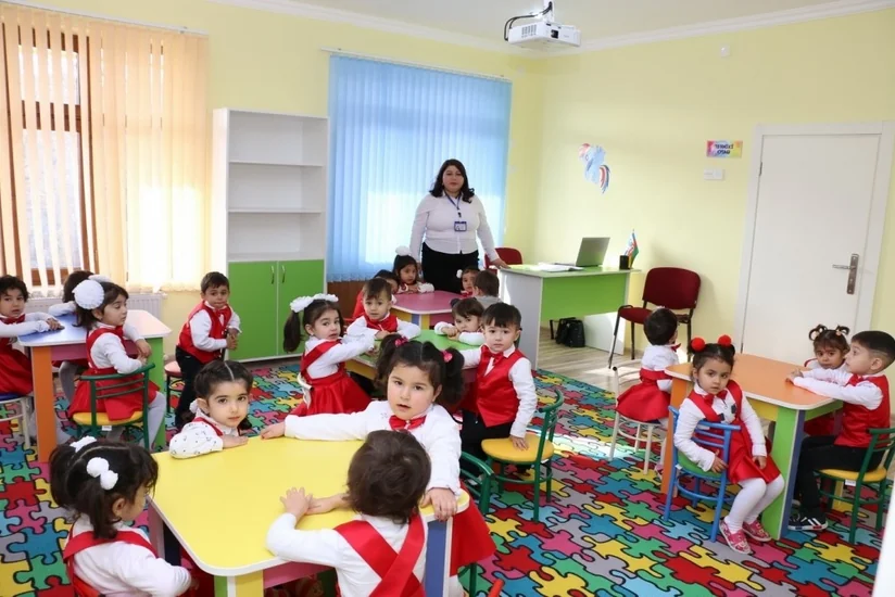 Şəmkirdə Heydər Əliyev Fondunun təşəbbüsü ilə inşa və təmir olunan körpələr evi-uşaq bağçaları istifadəyə verilib