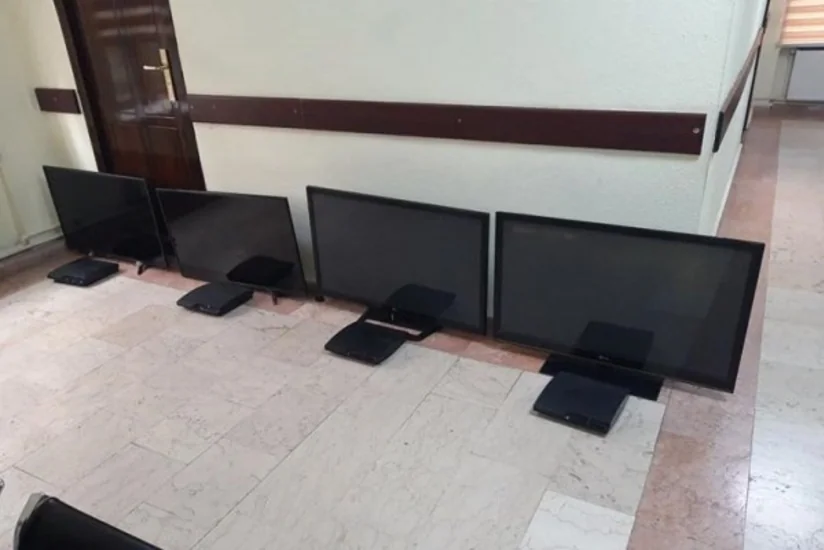 Yasamalda oyun zalından oğurluq edildi