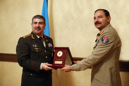 Müdafiə naziri Pakistanın Birləşmiş Qərargah rəisləri Komitəsinin sədri ilə görüşüb