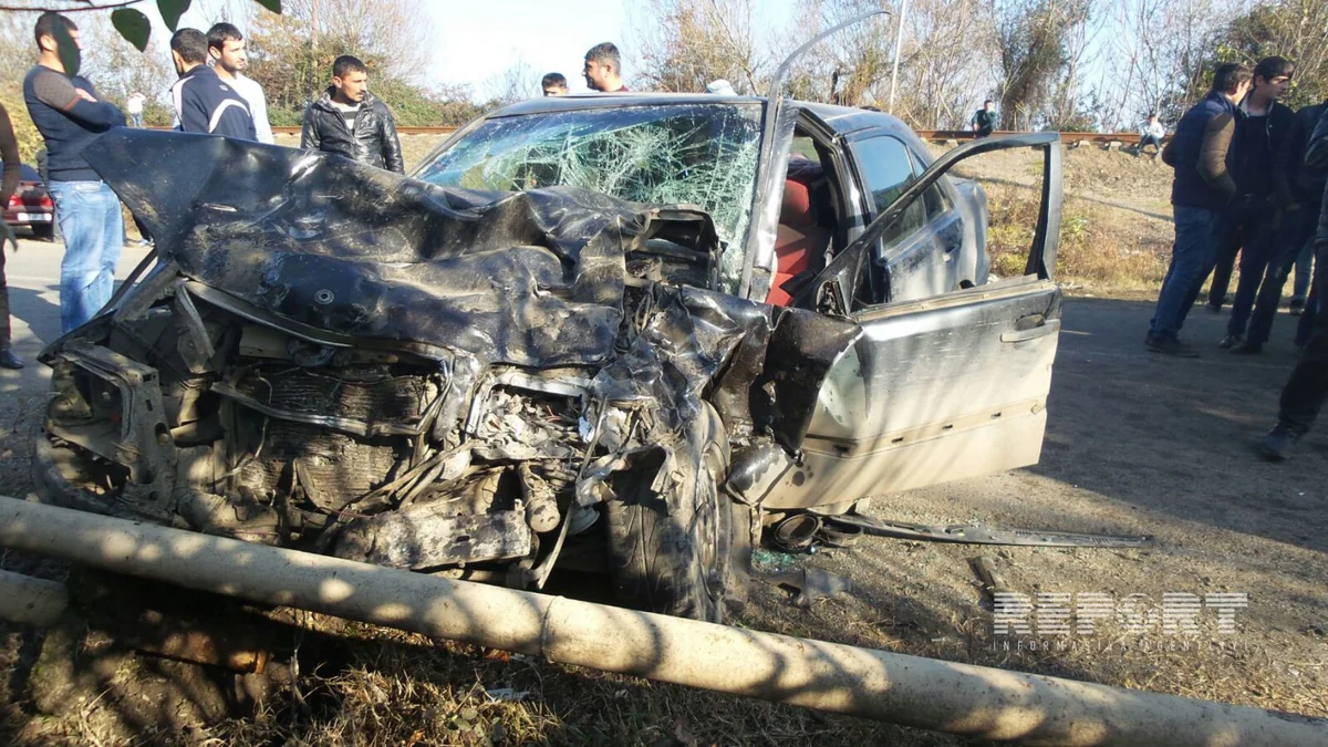 Lənkəranda ölümlə nəticələnən yol qəzası baş verib - FOTO