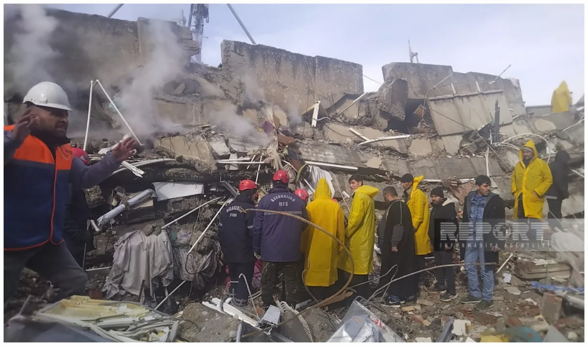 Azerbaijani rescuers continue searching for those trapped under rubble in Turkiye