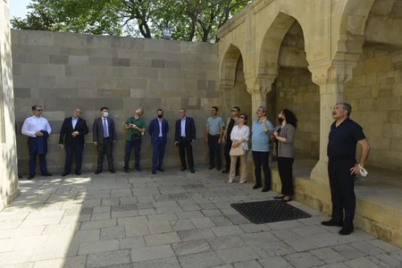 Türkiyənin Baş Prokuroru Fəxri Xiyabanda və Hərbi Qənimətlər Parkında olub