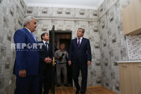 ​SOCAR prezidenti neftçilərə yeni mənzillərin orderlərini təqdim edib