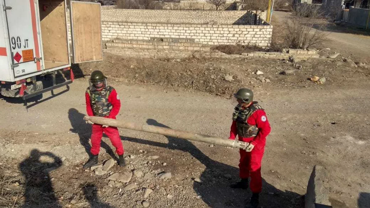 Bakı-Qazax yolunda raket tapıldı