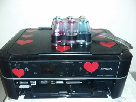 Azərbaycanda saxta pul kəsən iki nəfər tutulub - FOTO