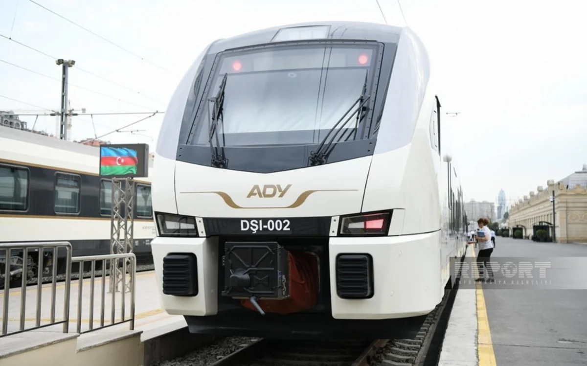 ADY: Yeni istifadəyə verilmiş Stadler qatarlarına 5 dəfə daş atılıb