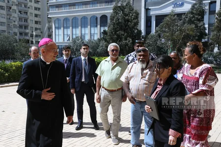 Yeni Kaledoniya Konqresinin nümayəndə heyəti Bakıda katolik kilsəsində olub