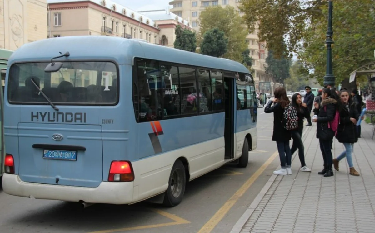 В выходные дни прекращается деятельность общественного транспорта