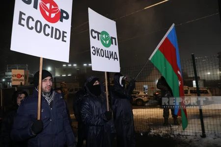 На дороге Ханкенди-Лачын продолжается акция протеста экоактивистов