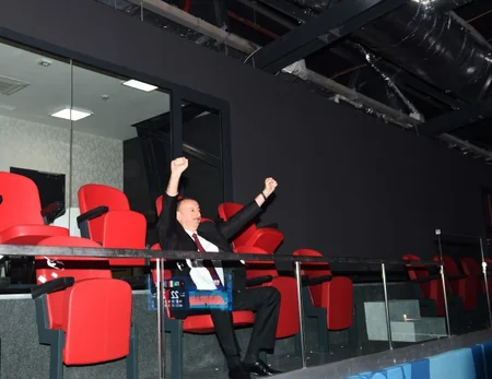 Prezident İlham Əliyev Azərbaycanın qadın voleybolçularının İtaliya millisi ilə oyununa baxıb - FOTO