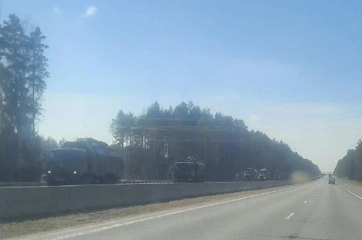 Over 100 military vehicles filmed moving to Russia from Belarus