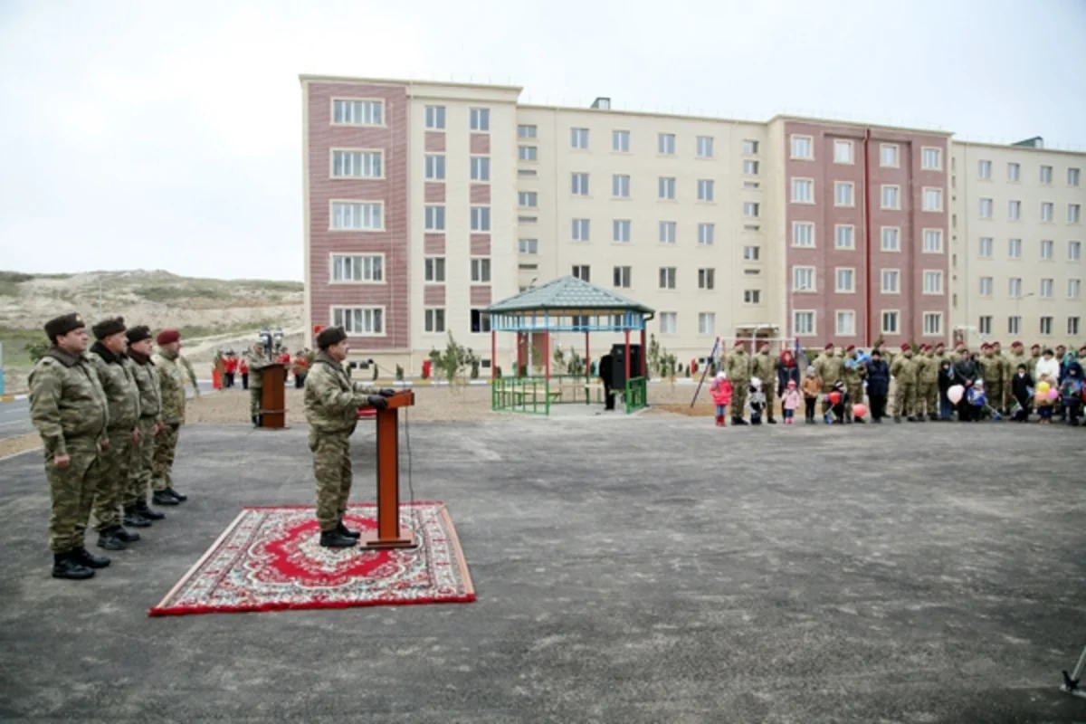 Növbəti hərbi hissədə yeni yaşayış binalarının açılış mərasimi keçirilib