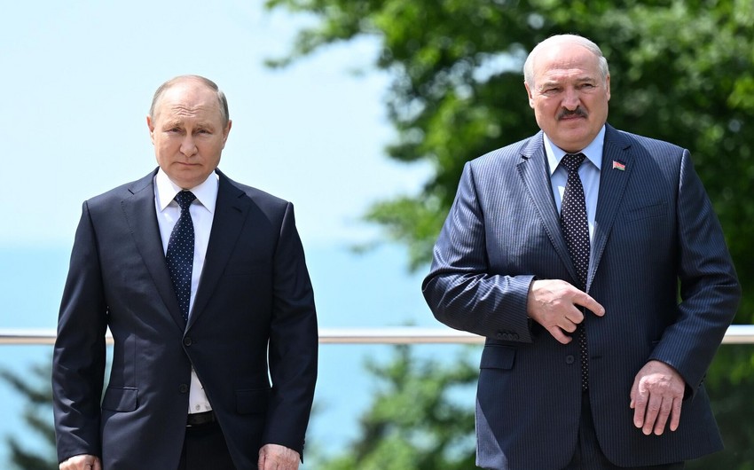 Aleksandr Lukaşenko Vladimir Putinlə görüş üçün Rusiyaya gedir