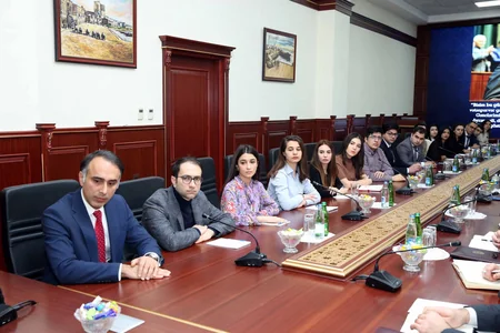 Dövlət Gömrük Komitəsinin sədri gənc liderlərlə görüşüb
