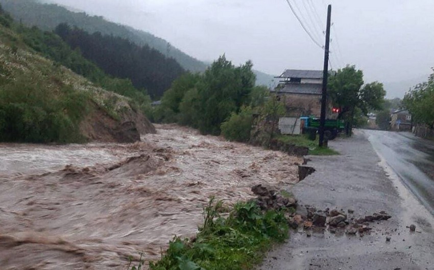 Ermənistanda daşqınlar nəticəsində ölənlərin sayı 4 nəfərə çatıb