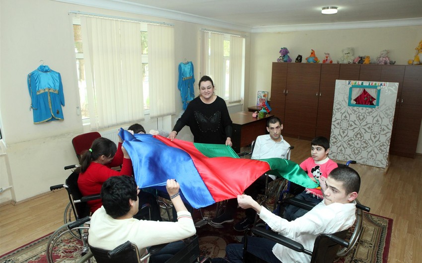 Bu il sosial xidmət müəssisələrindən 12 uşaq yenidən doğma ailələrinə qayıdıb