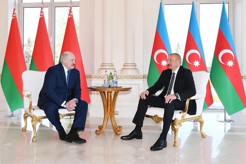 Президенты Азербайджана и Беларуси поговорили по телефону