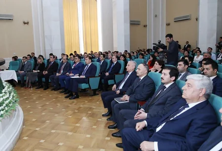 İqtisadiyyat Nazirliyində ümummilli liderin anadan olmasının 96-cı ildönümünə həsr olunmuş tədbir keçirilib